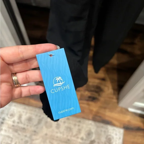 NWT black Cupshe jumpsuit - Picture 3 of 4